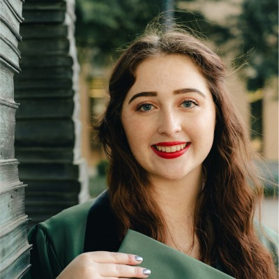 Francee Hinkle headshot