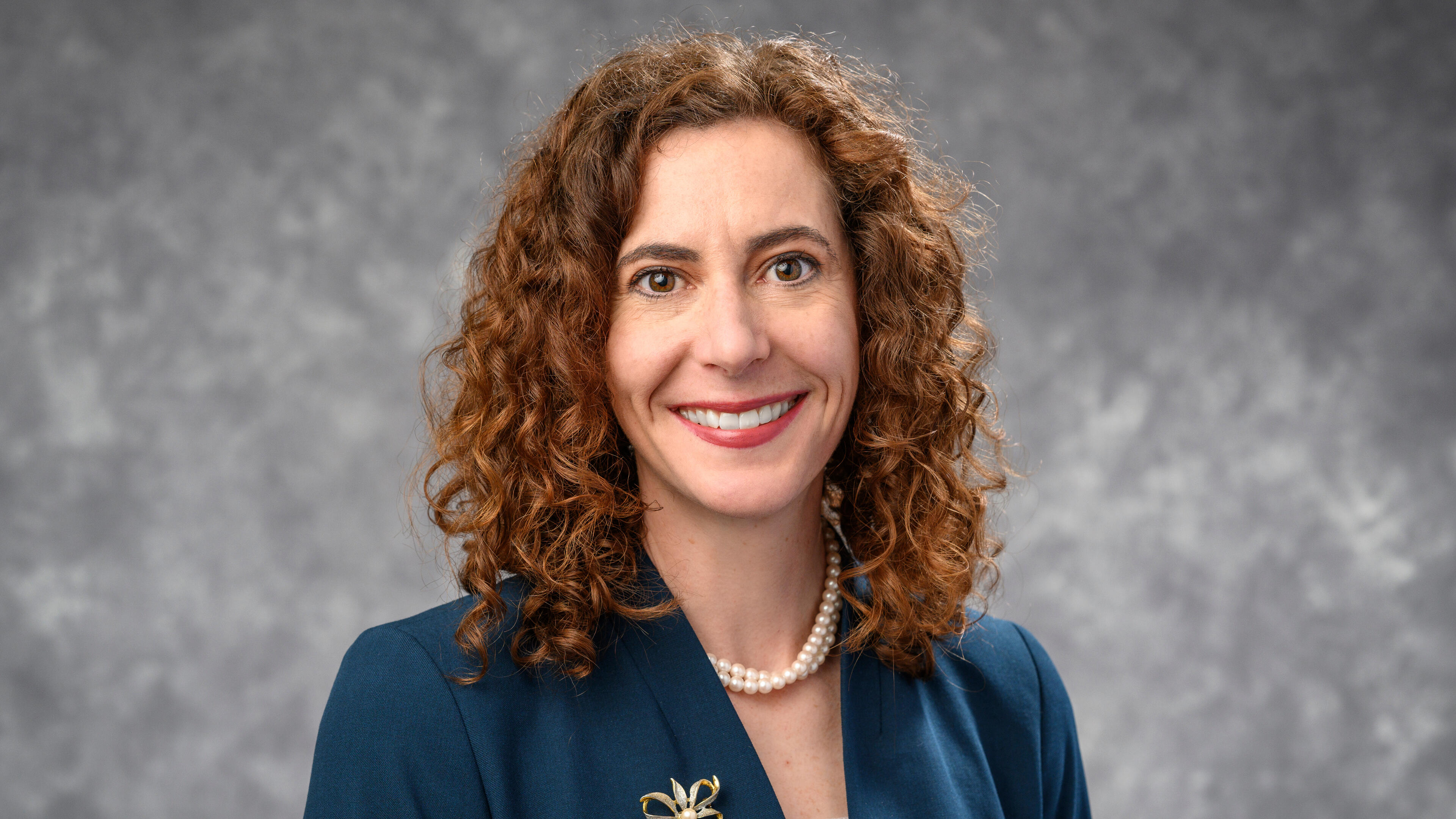 Dr. Laura Albert headshot